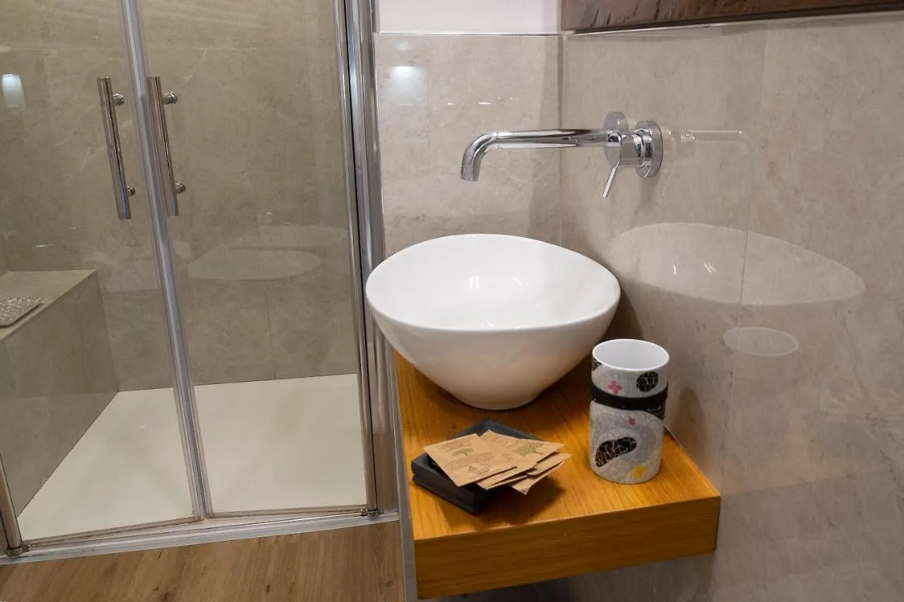 Armadillo House - Elegante Casa Vacanza A Parma 0*,